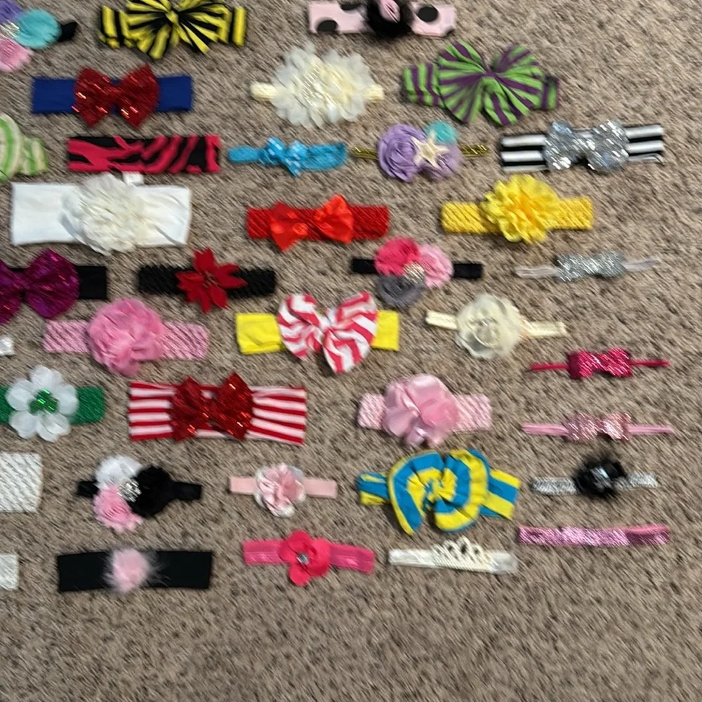 Lot/bundle of baby/girls headbands I believe I counted 48 large variety